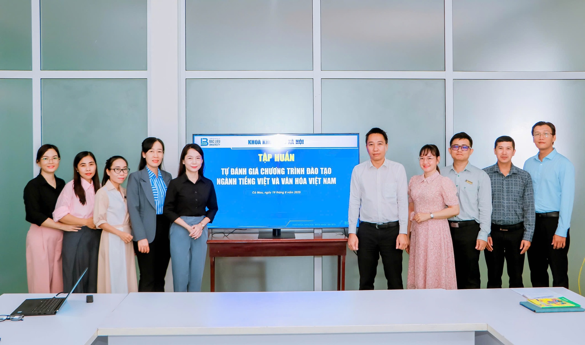 Khoa Khoa học xã hội tổ chức tập huấn